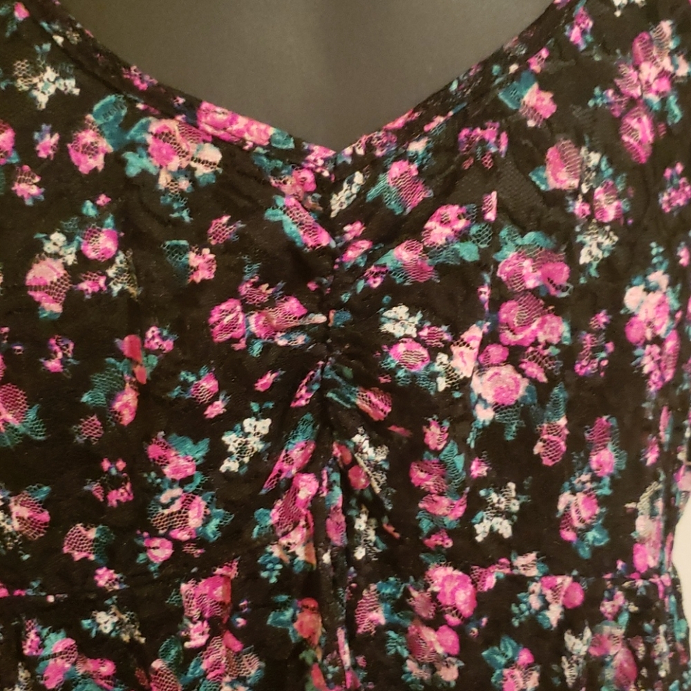Torrid lace blouse - Picture 2 of 5